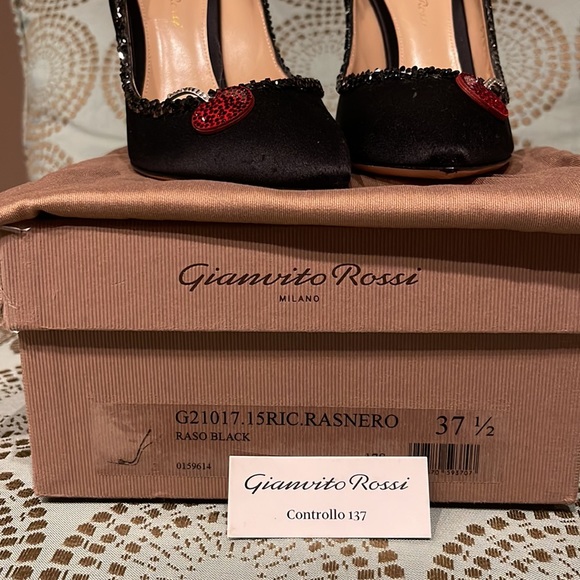 Gianvito Rossi Black Silk Pumps with red Rhinestone cherries! Size 37.5 - Picture 10 of 10